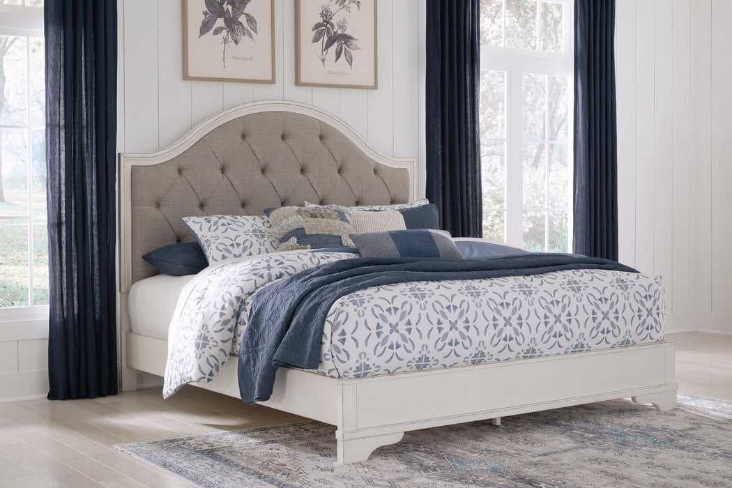 Brollyn Chipped White Upholstered Panel Bedroom Set