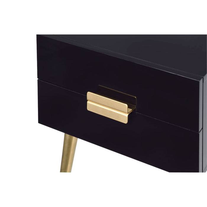 Denvor End Table - 84495 - In Stock Furniture