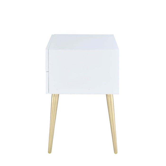 Denvor End Table - 84496 - In Stock Furniture