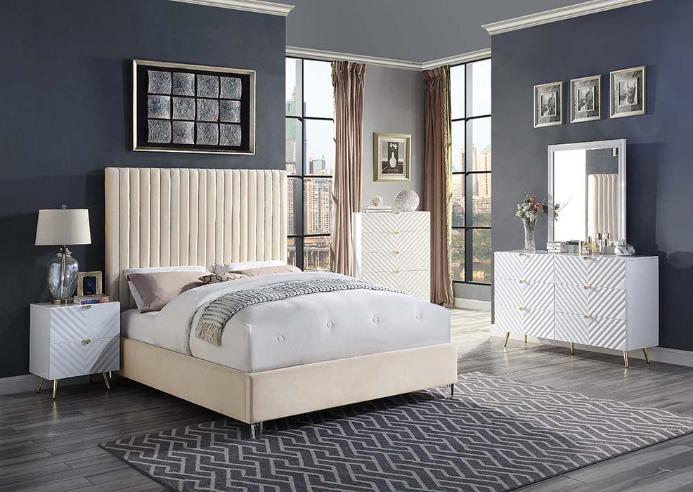 Edzia Queen Bed - BD00963Q - In Stock Furniture