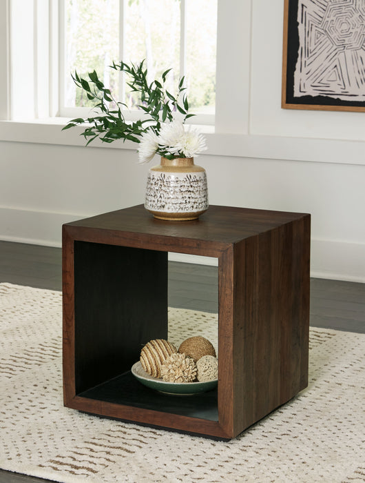 Hensington End Table - A4000555 - In Stock Furniture