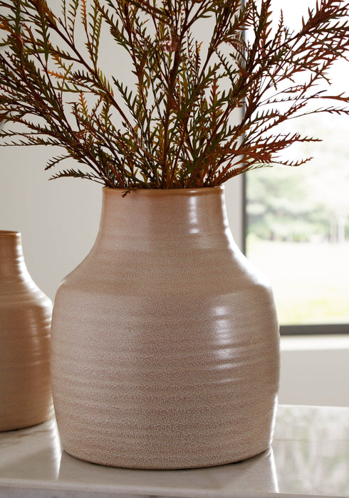 Millcott Vase - A2000582V